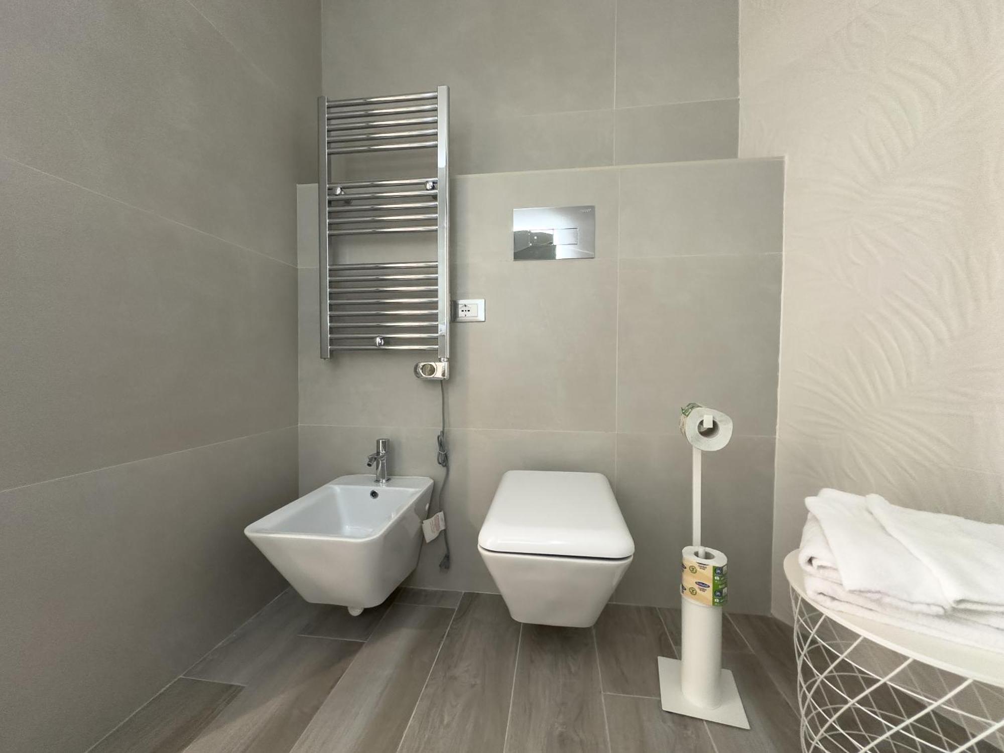 Al Civico3 Home & Suites サレルノ エクステリア 写真